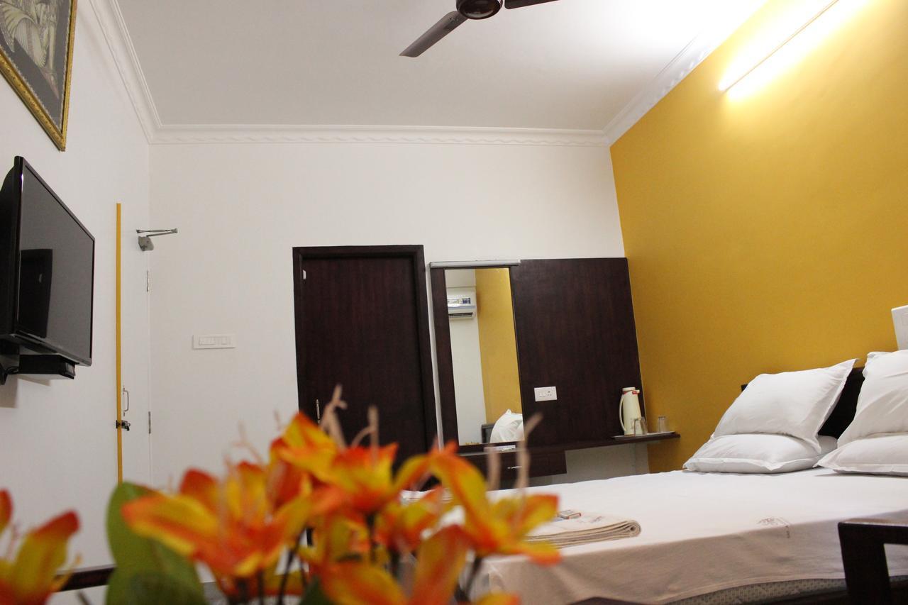 Sri Aarvee Hotels Coimbatore Eksteriør bilde